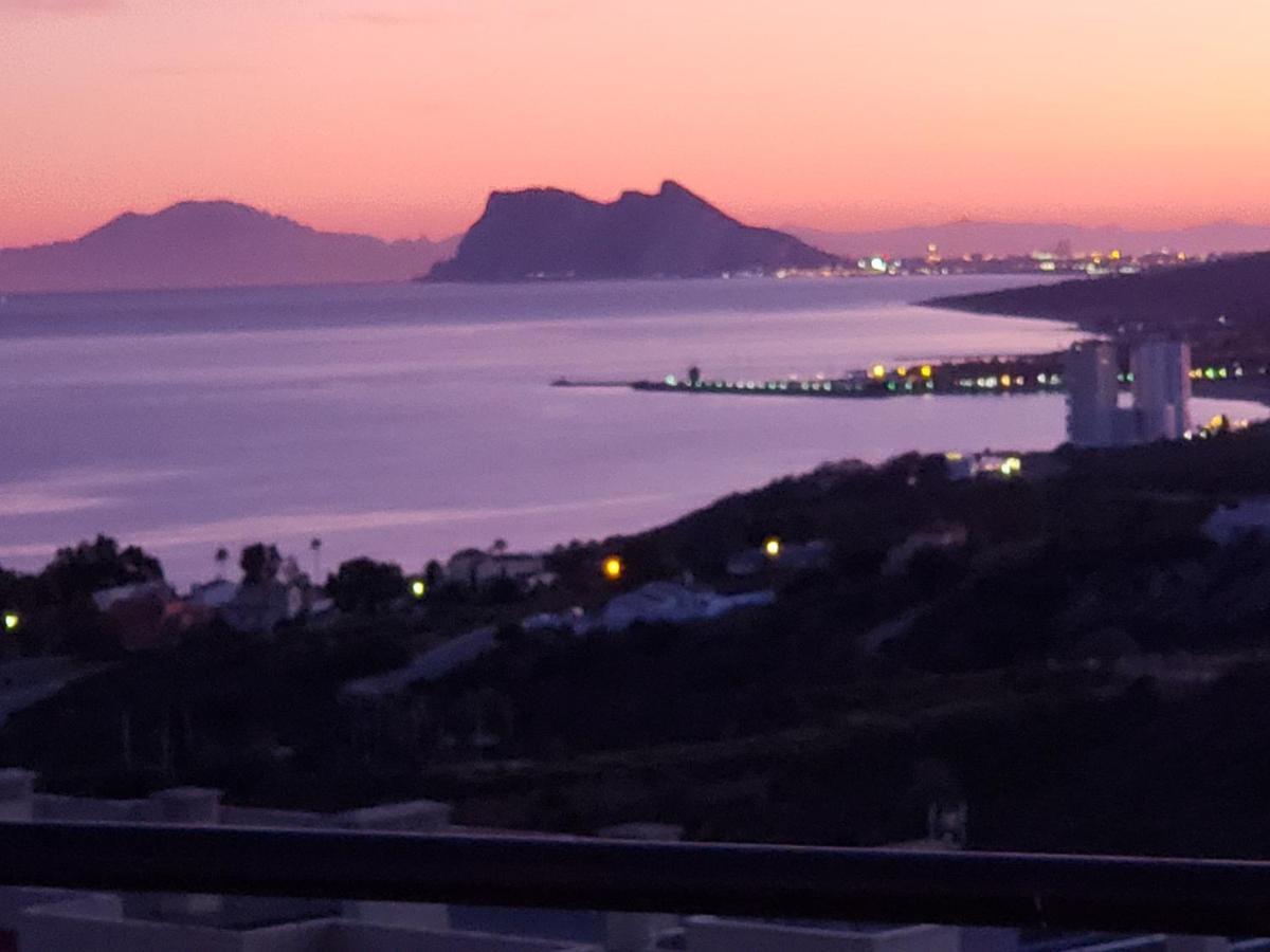Manilva Townhouse With Spectacular Views Of Gibraltar Exterior foto